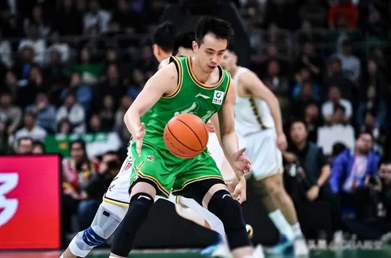 包含辽宁主场再胜,队员表现尽显实力抢下大胜！的词条